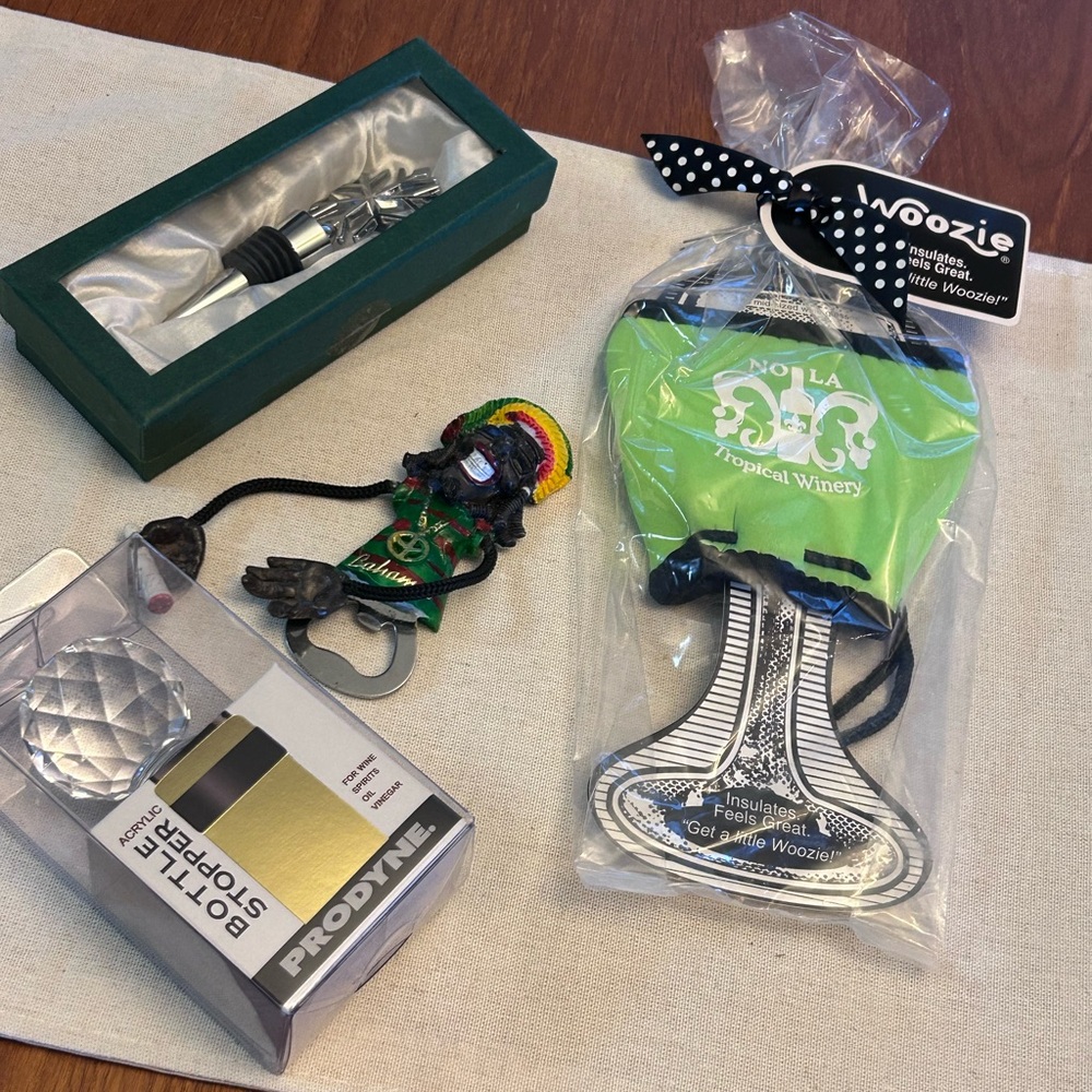 Variety of Wine Stoppers, Wine Glass Woozie and Bahamas Bottle Opener. NEW